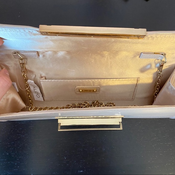 NWT aldo nude clutch with gold chain - Picture 2 of 4